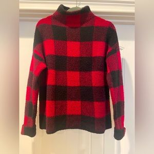 Tahari women’s sweater